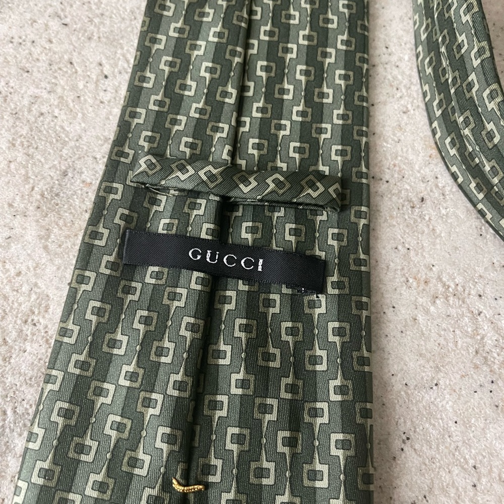 GUCCI DARK GREEN 100% SILK - Picture 4 of 6